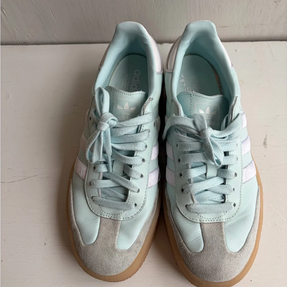 Adidas Samba Shoe- Almost Blue / Cloud White / Silver Metallic Women's US Size 8 - Picture 2 of 9